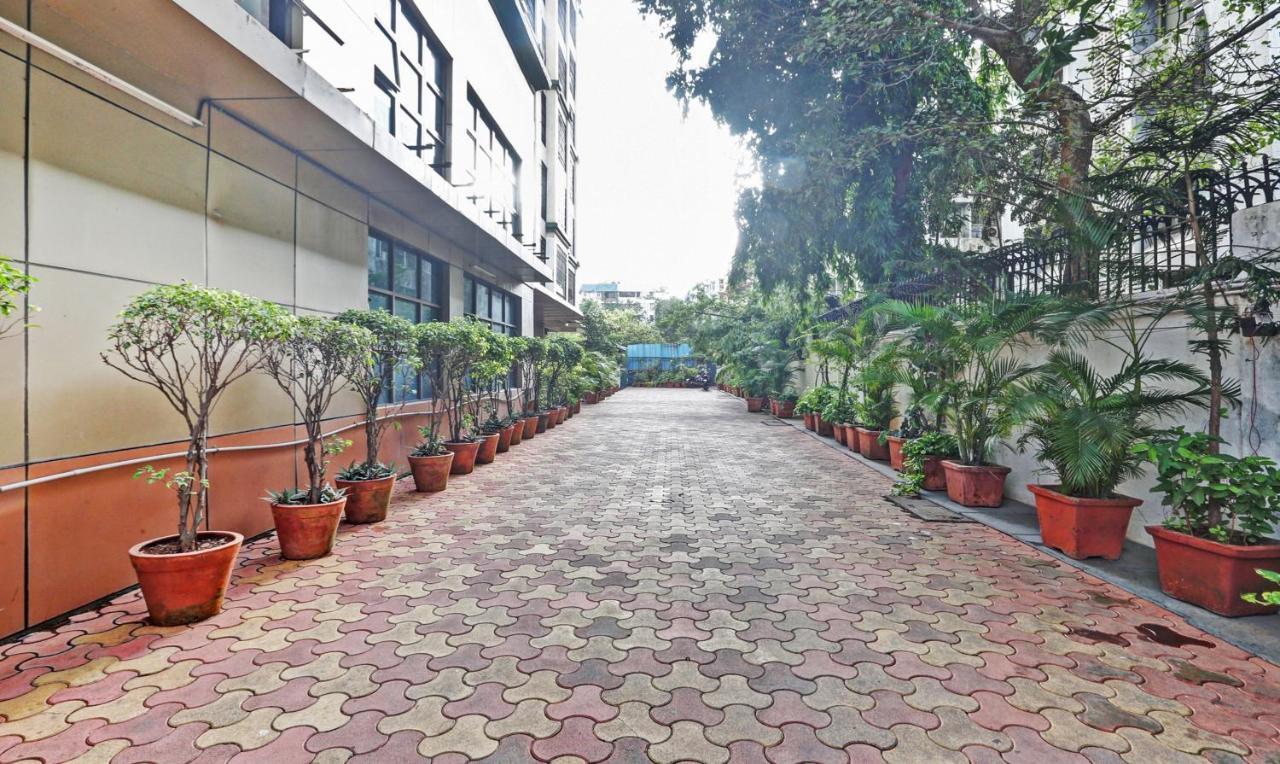 Treebo Trend Bandra Apartments Bombaim Exterior foto